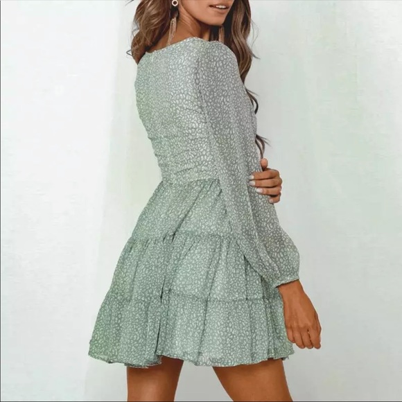 Green Dress - Picture 3 of 6